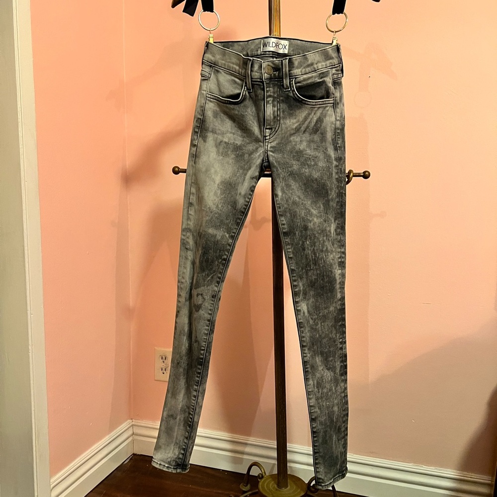 WILD FOX acid wash jeans!